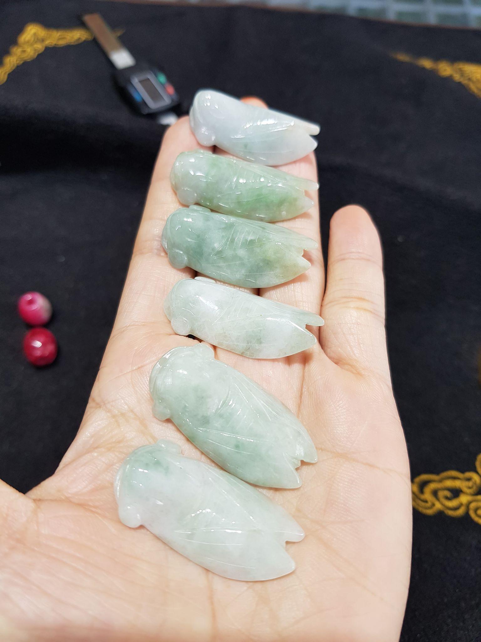 Ve sầu đá ngọc phỉ thúy kèm dây đeo cổ