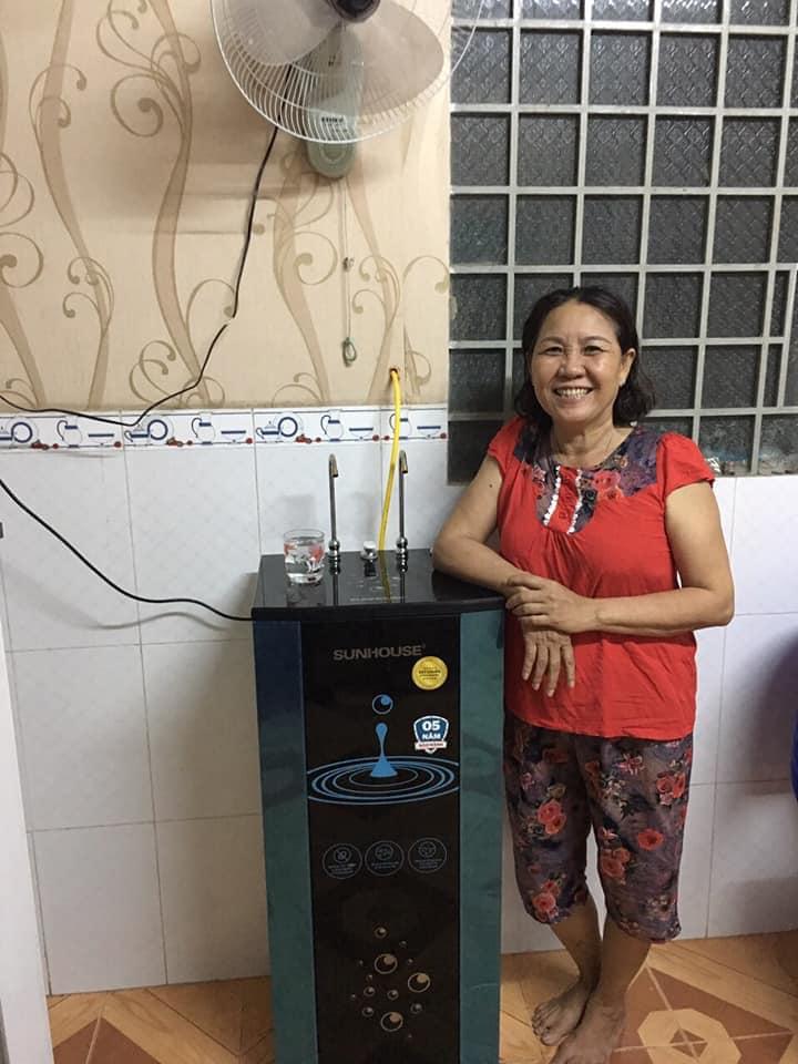 Cây lọc nước  (tích hợp nóng lạnh) Sunhouse SHR76210CK (màu xanh đậm)
