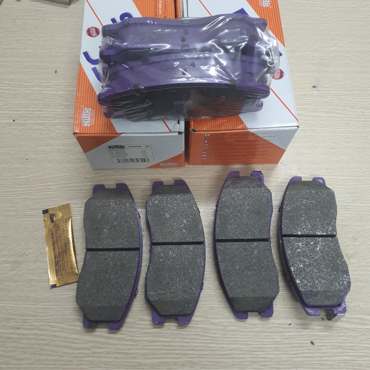 Má phanh trước Captiva