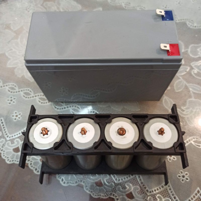Vỏ acquy , lắp vừa 8 cell sắt photphat 32650 hoặc 21 cell 18650 có khung