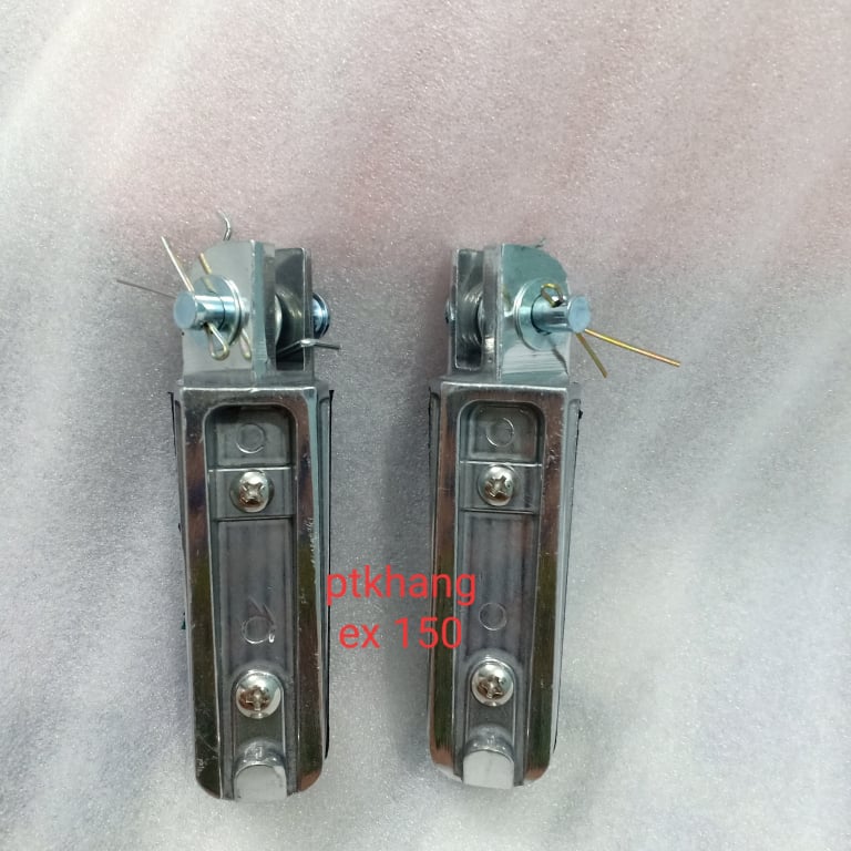 GÁC CHÂN TRƯỚC EX 150 SẮT