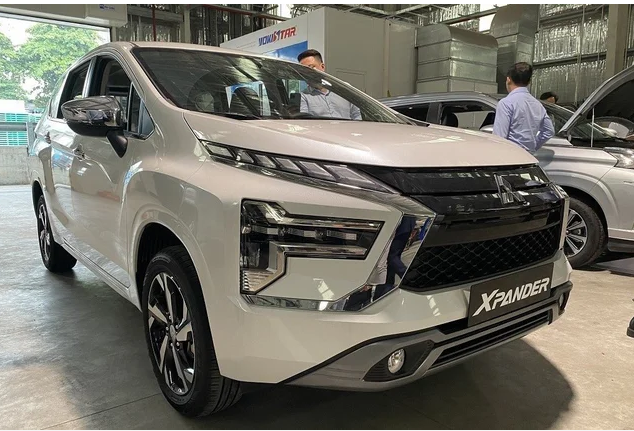 Thảm taplo xpander da vân cacbon , xpander 2022 2023 2024