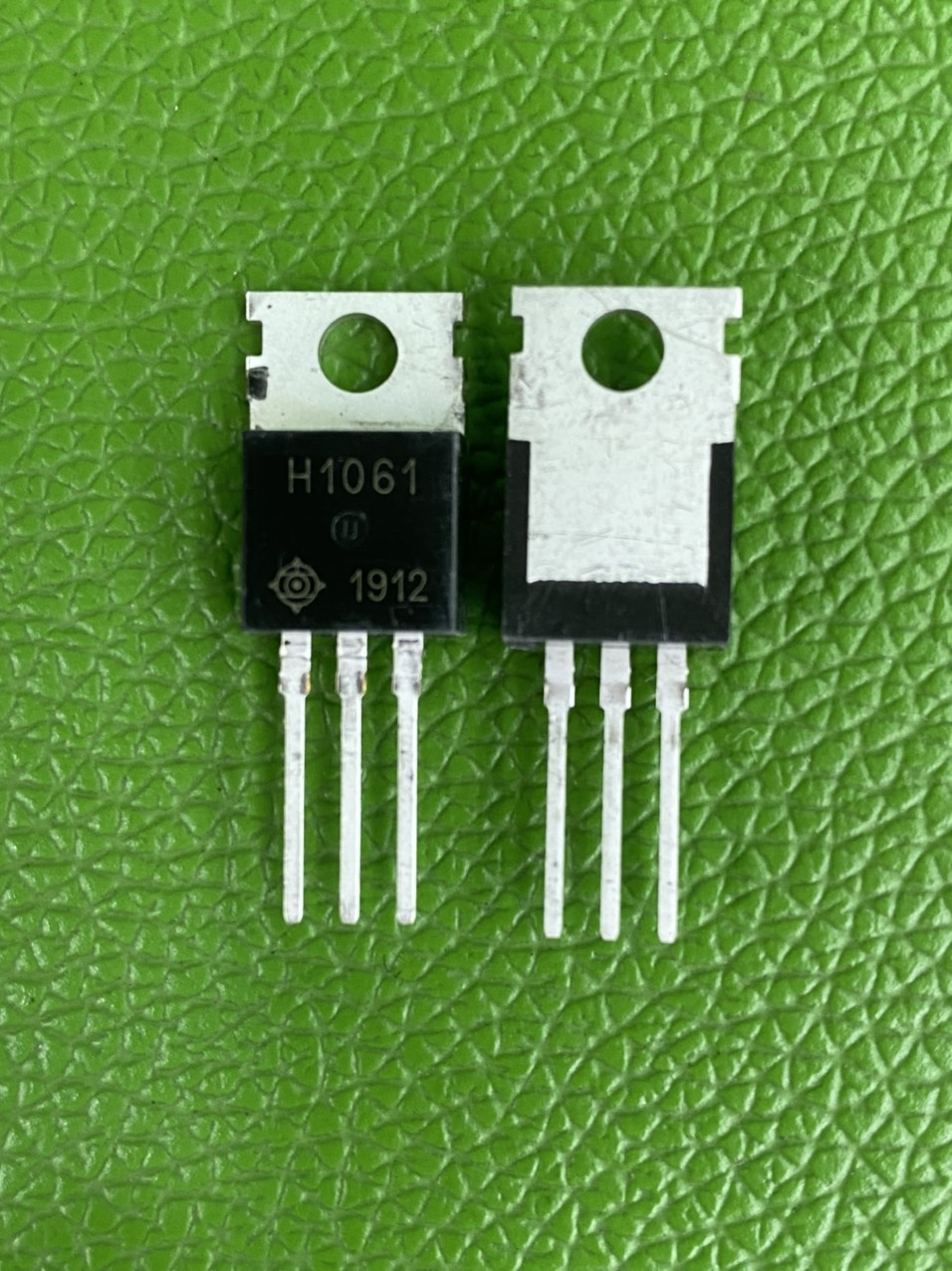 Combo 10 con Transistor H1061 TO-220 NPN 4A 80V