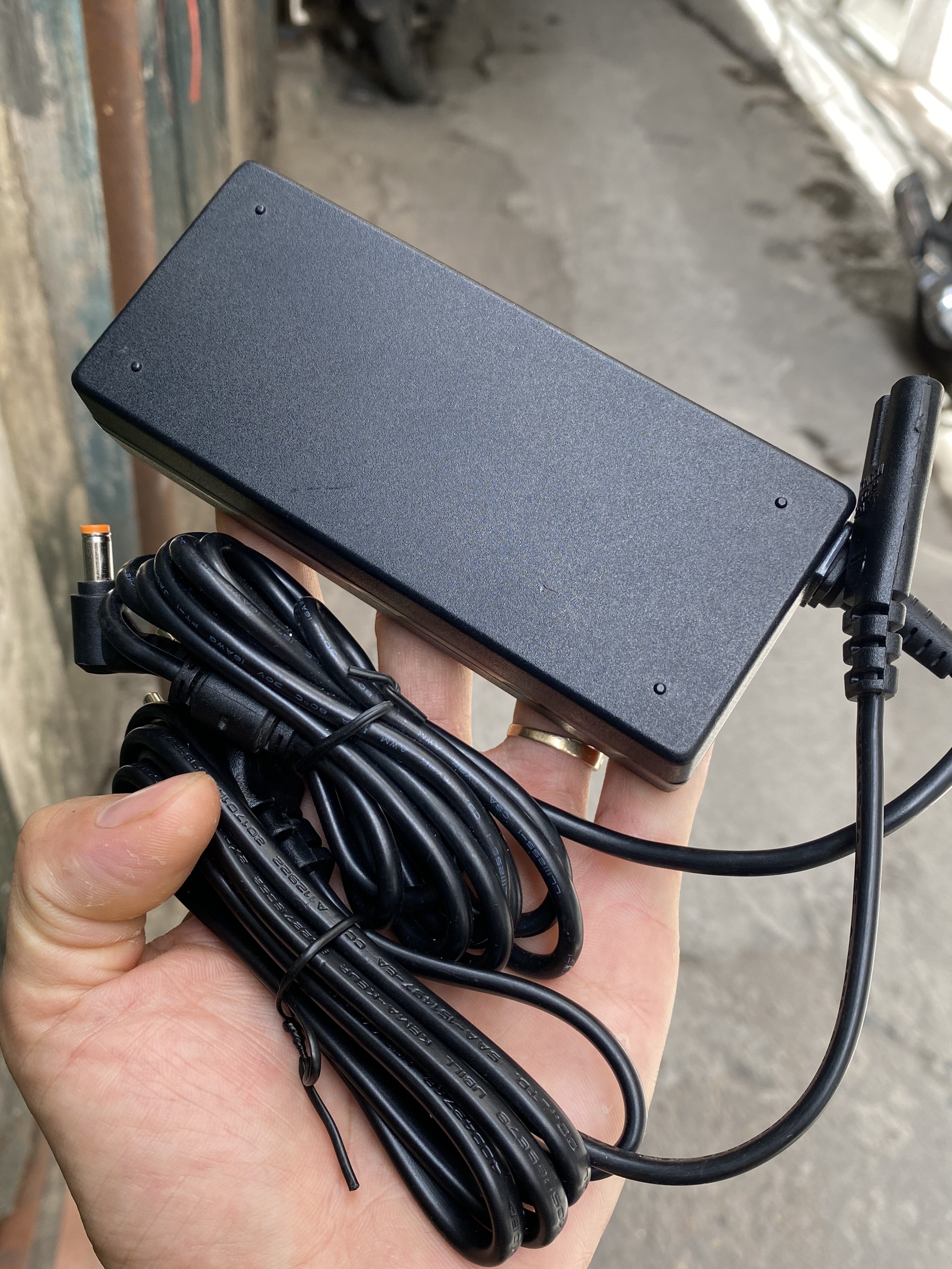 Cục sạc laptop Nec 19V-4.74A zin tháo máy