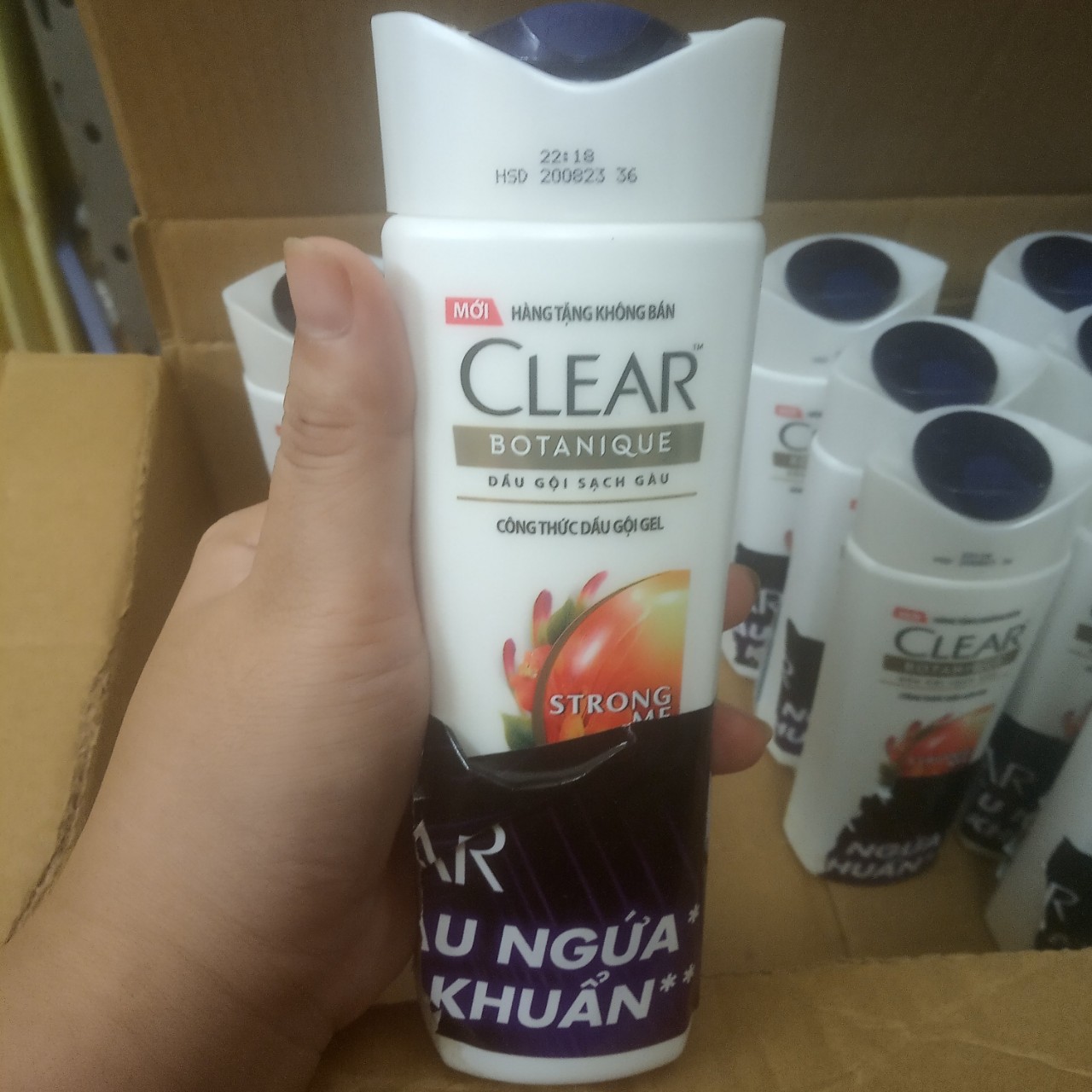 [HCM]Dầu gội đầu Clear Thảo Dược 140g (Hàng Khuyến Mãi)