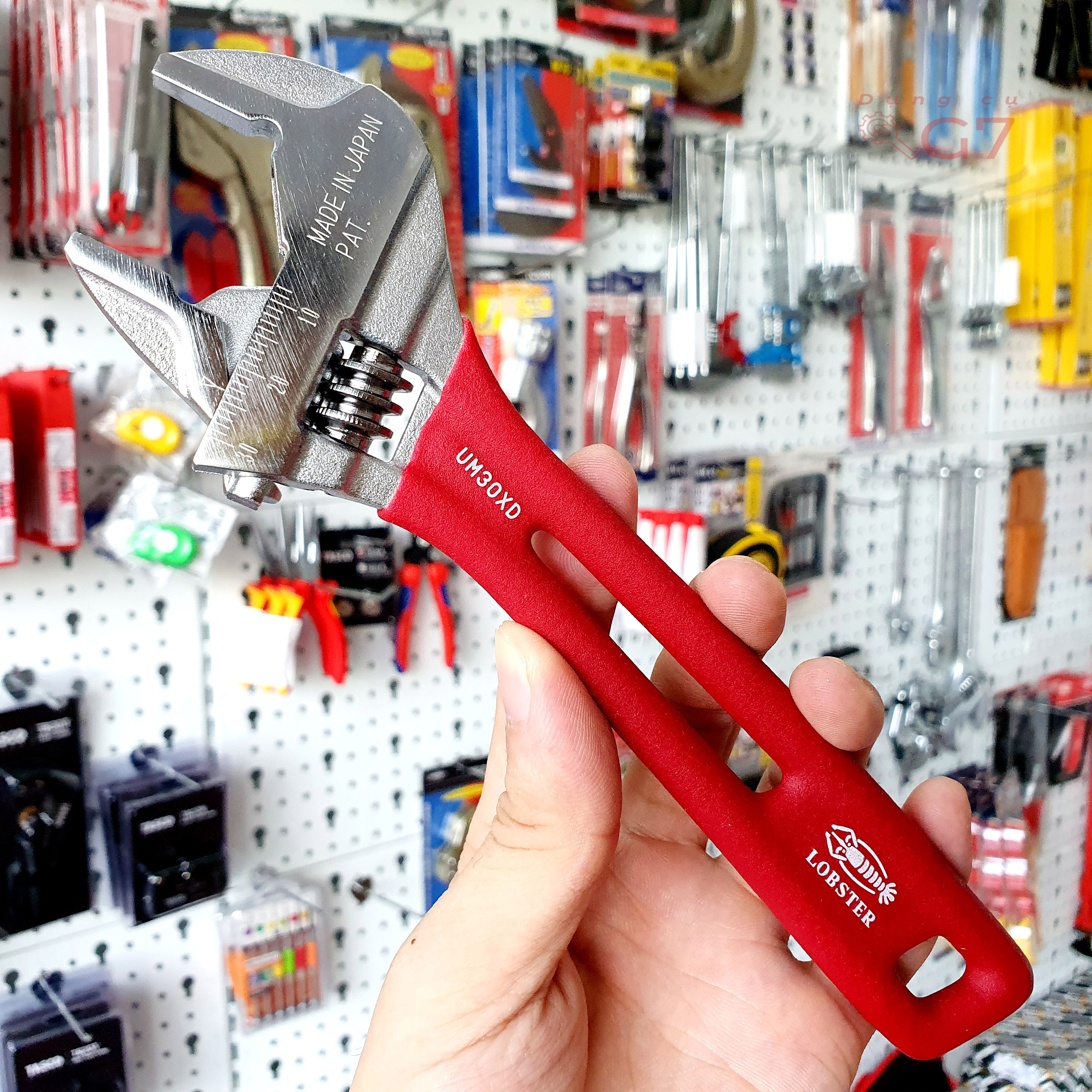 Mỏ lết Lobster UM30XD Made In Japan