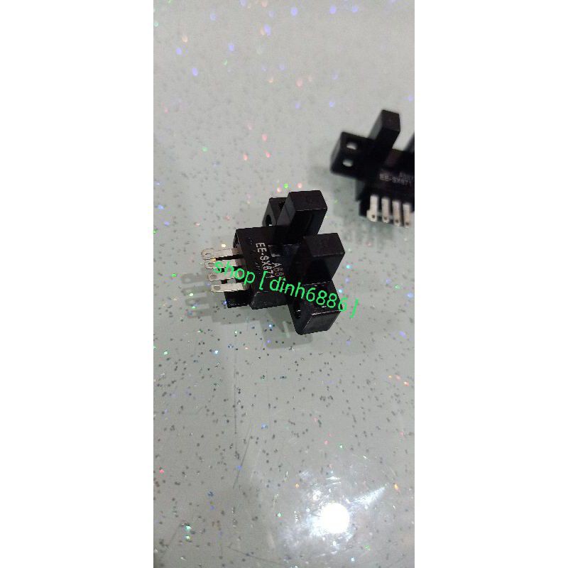cảm biến quang EE-SX671 omron