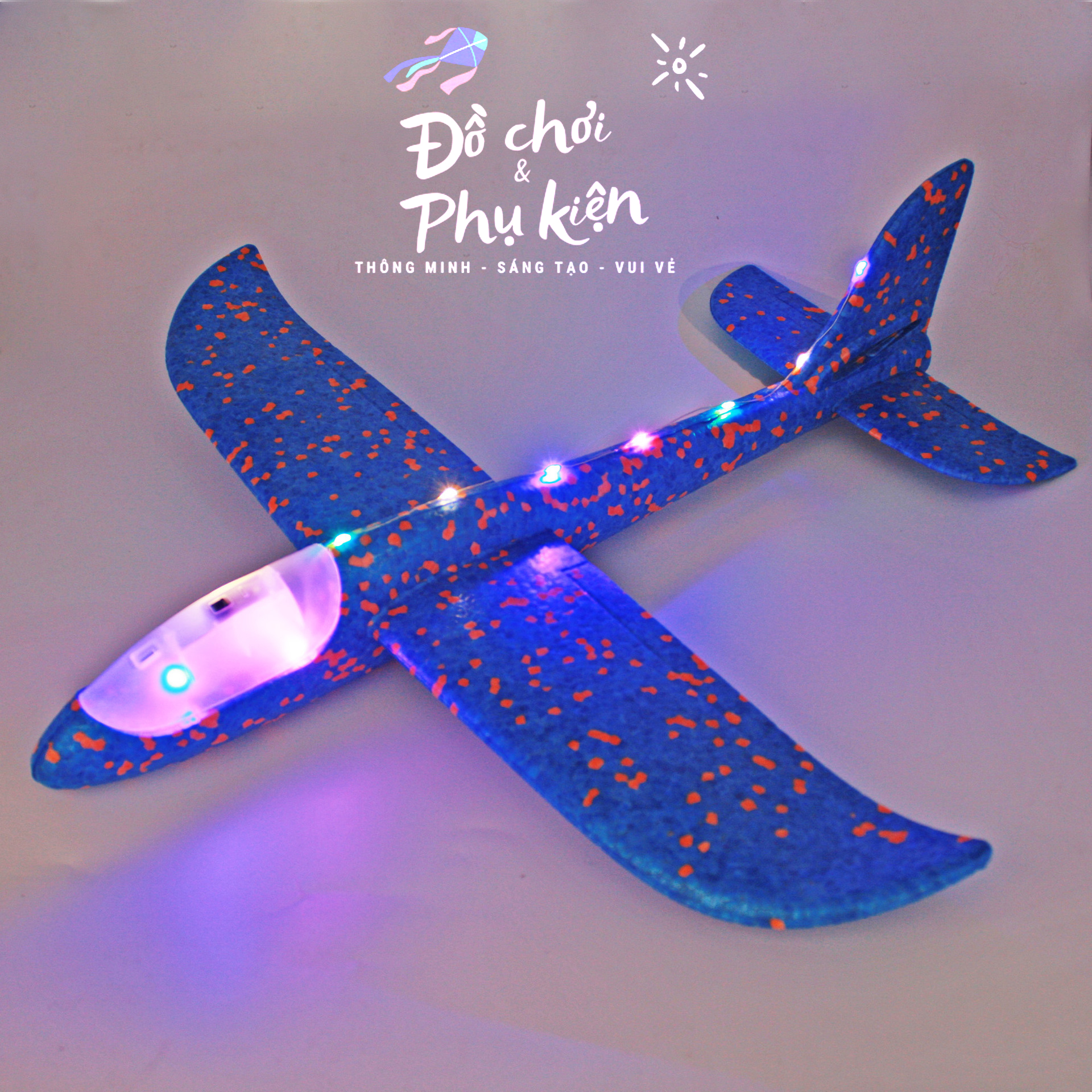 Máy bay xốp có đen led cho bé