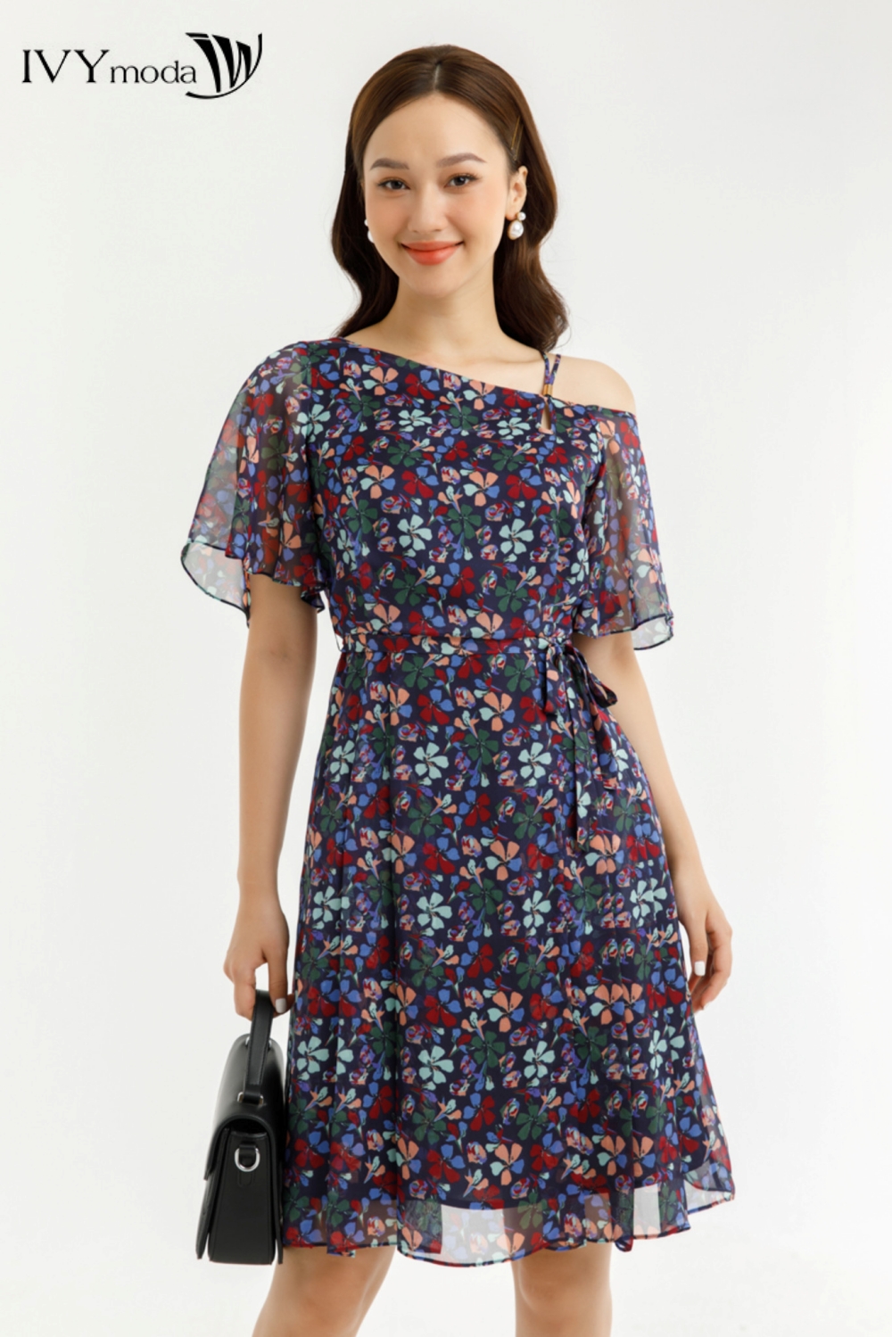 Đầm lụa lệch vai ivy moda ms 48m7545