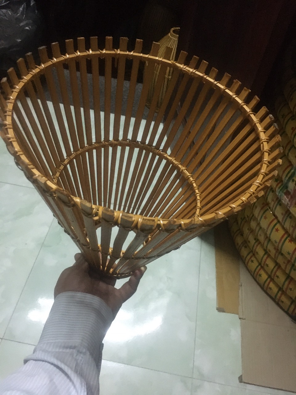 Chao đèn mây tre đan dạng nơm xòe 27cm