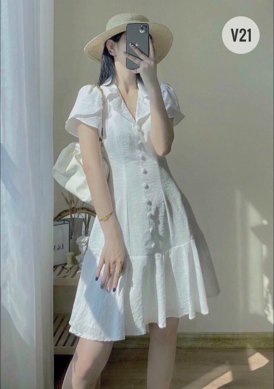 LIKEHER - Đầm trắng V21 cổ vest nút bọc