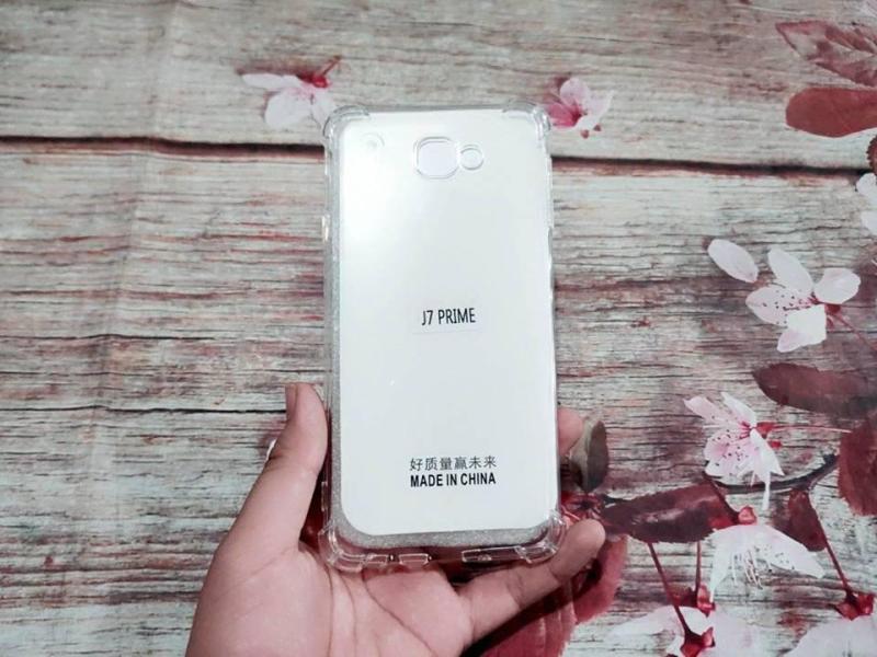 Giá ốp lưng chống sốc 4 góc samsung j7 prime