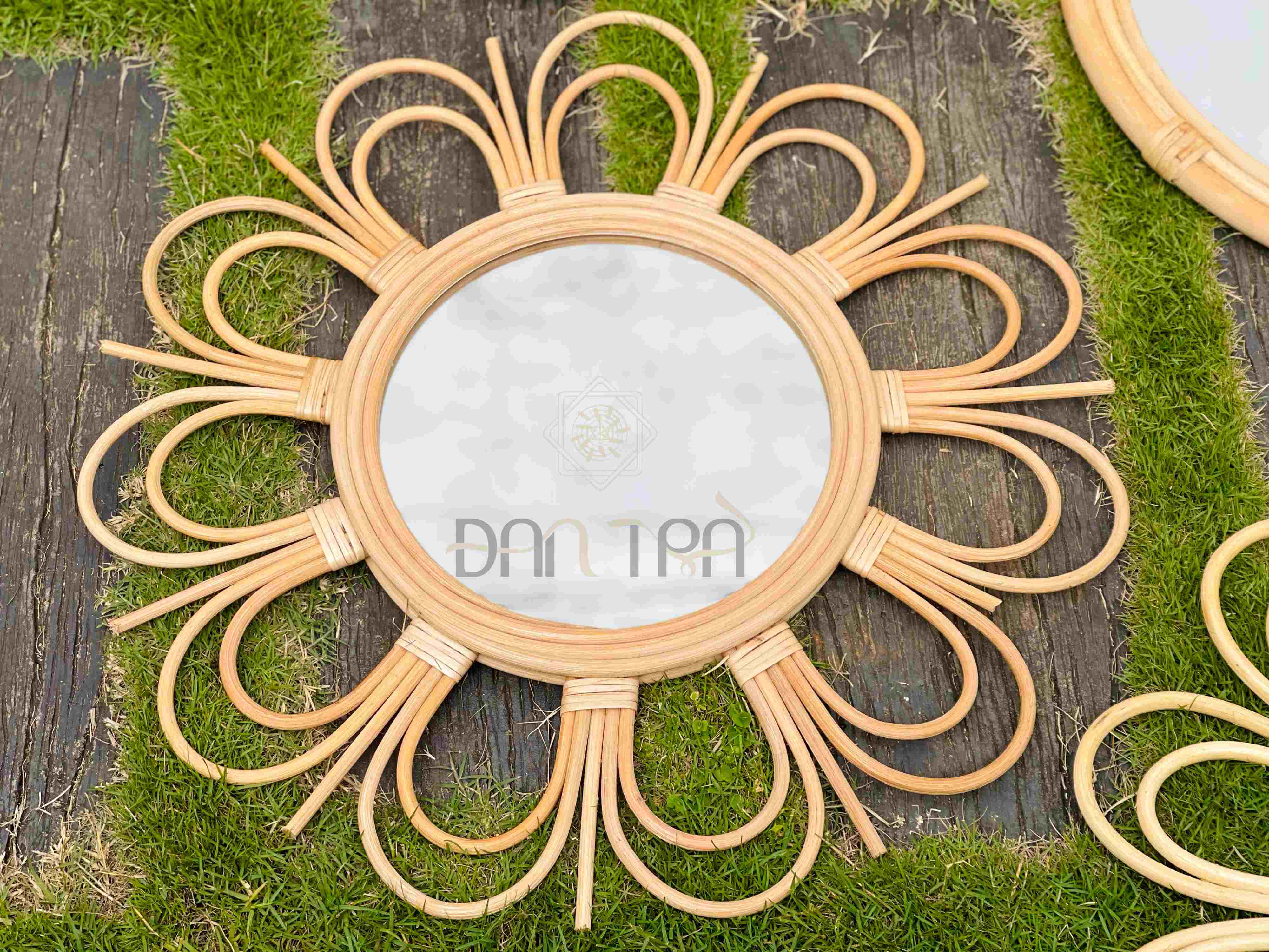 Gương Mây Cánh Hoa Đủ Mẫu ĐAN TRÀ - Decor Mây Tre Đan