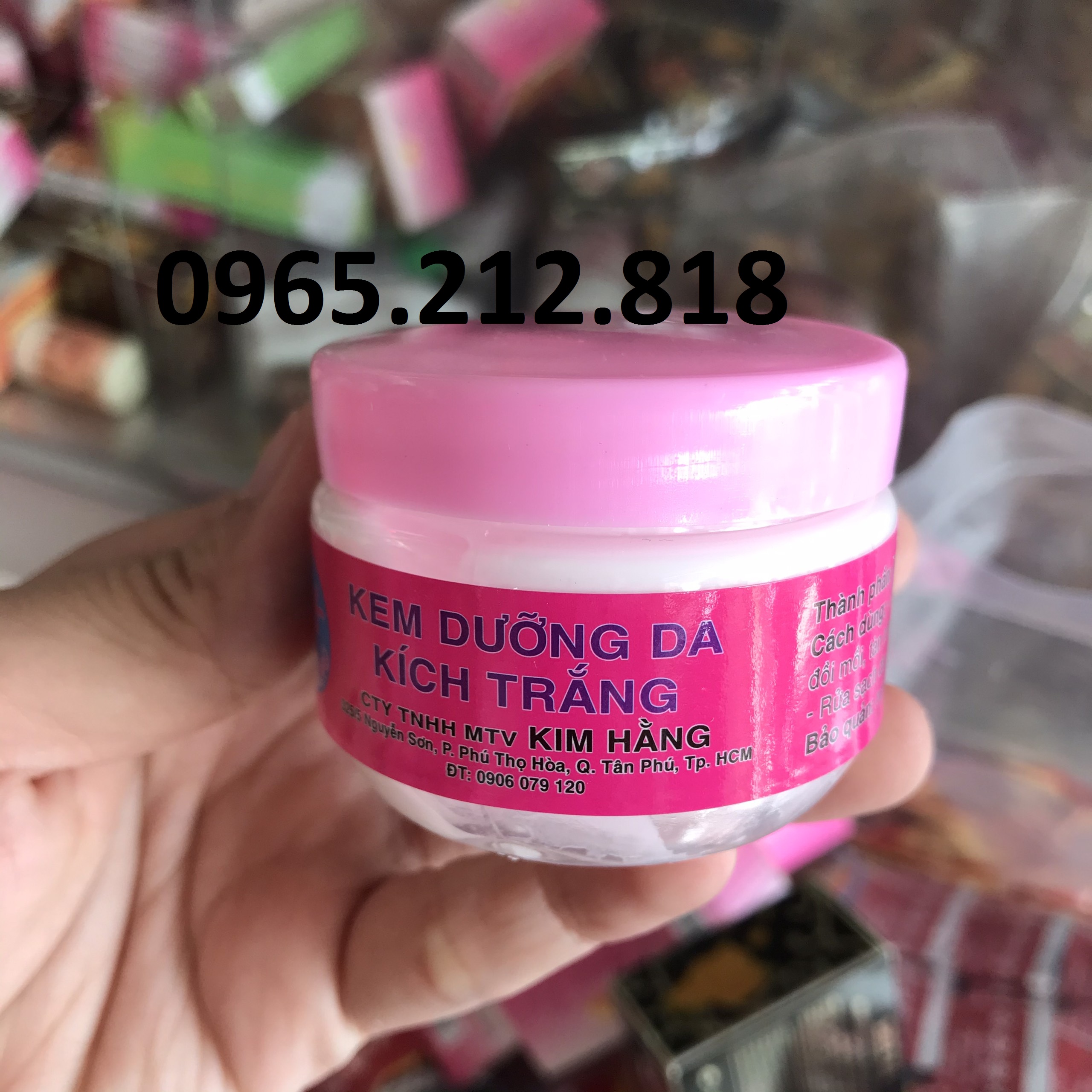 KEm kích trắng nắp hồng