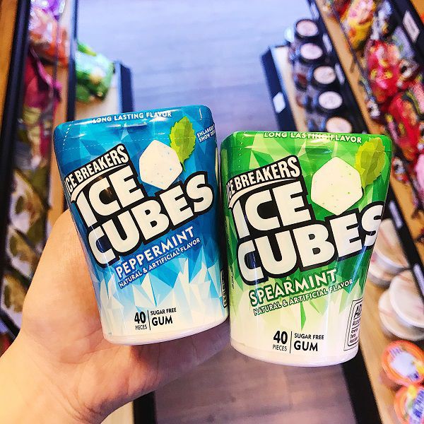Kẹo cao su ICE BREAKERS Ice Cubes Spearmint 100 viên