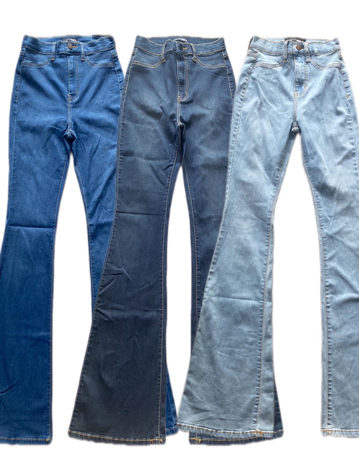 Quần jeans loe Fashion nova