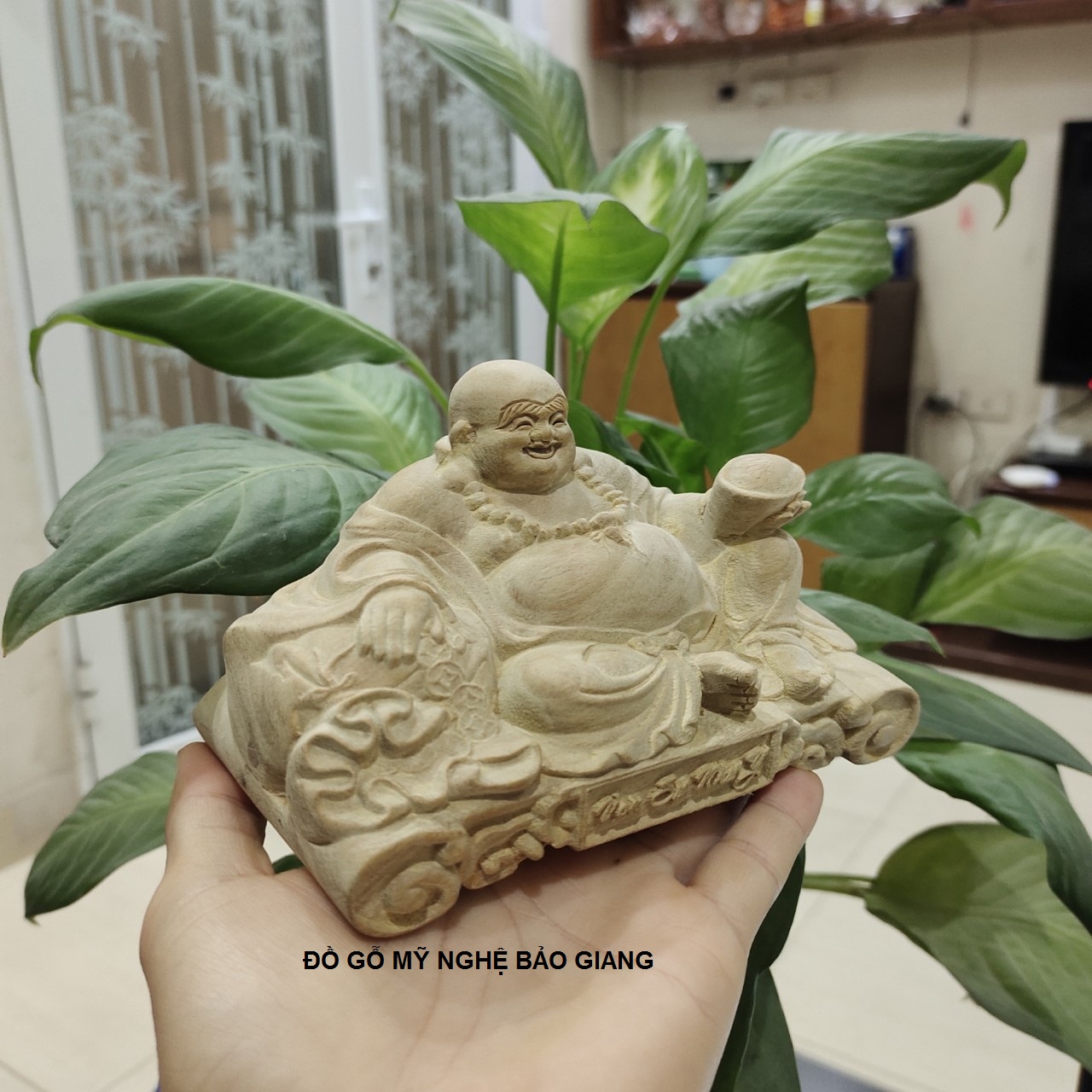 Tượng phật di lặc gỗ xá xị để mộc thơm phức