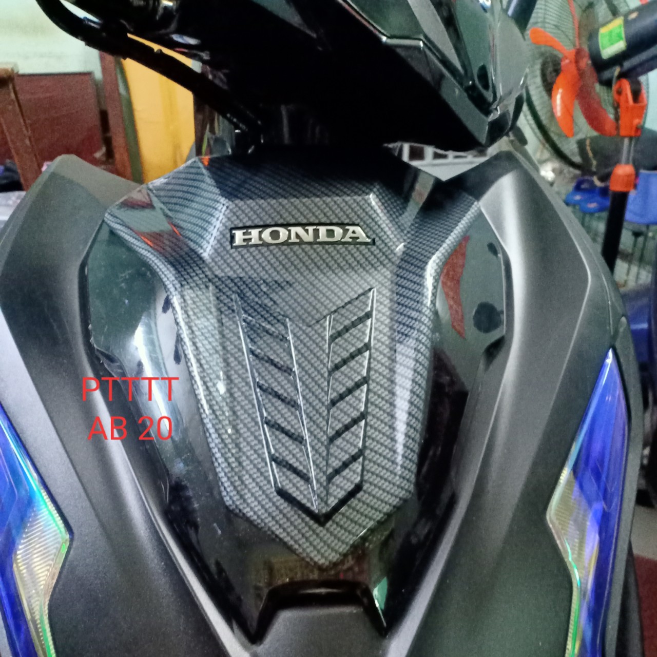 ỐP MẶT NẠ AIR BLADE 2020 CARBON