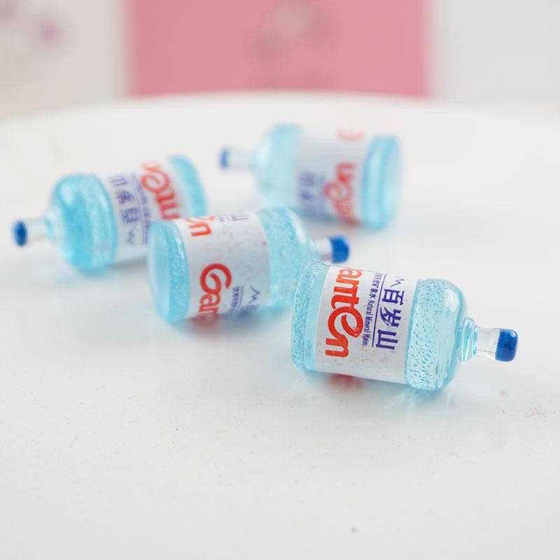 Charm bình nước xanh lớn