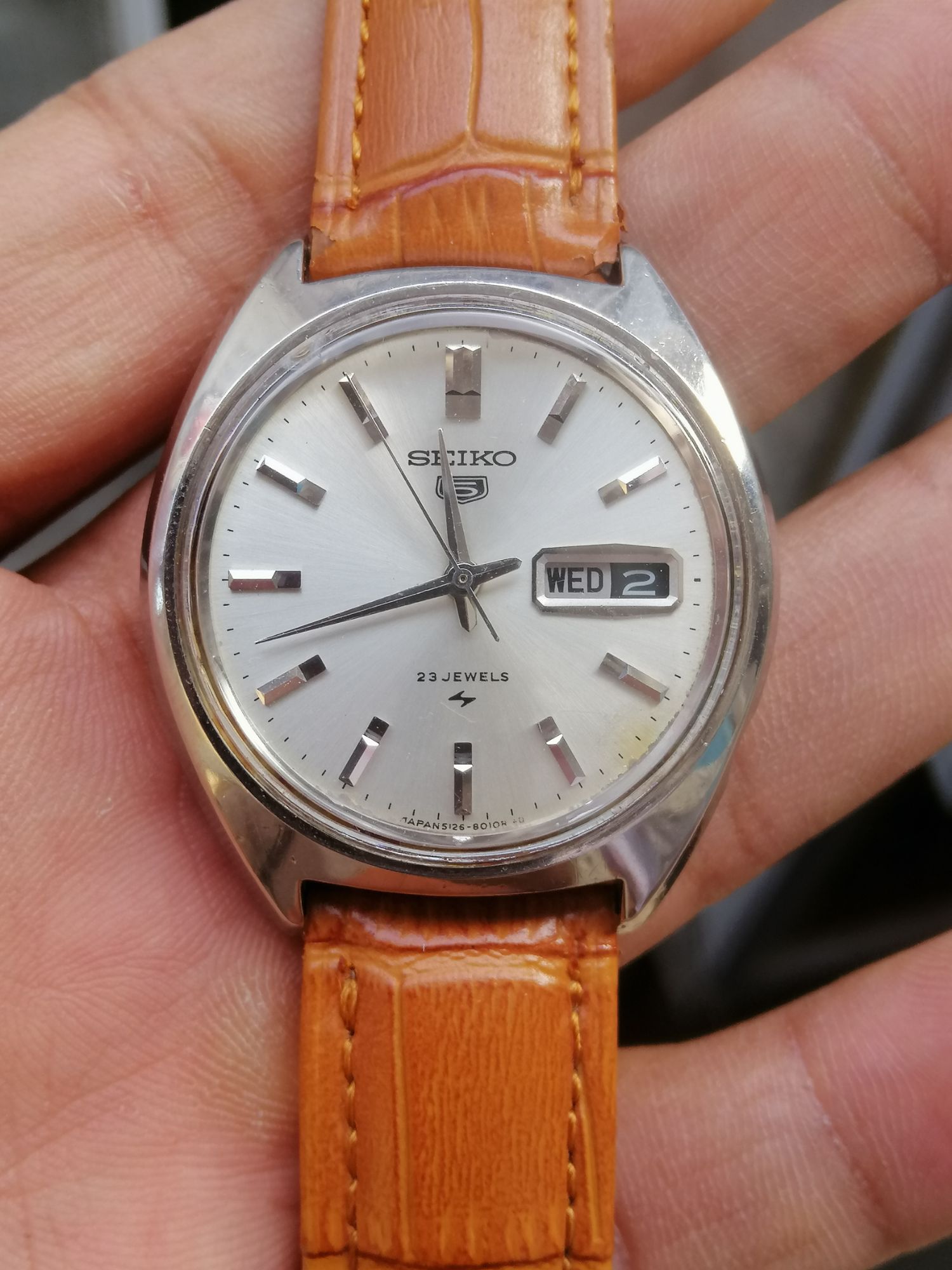 Đồng hồ cơ Automatic hiệu SEIKO 5 của Nhật