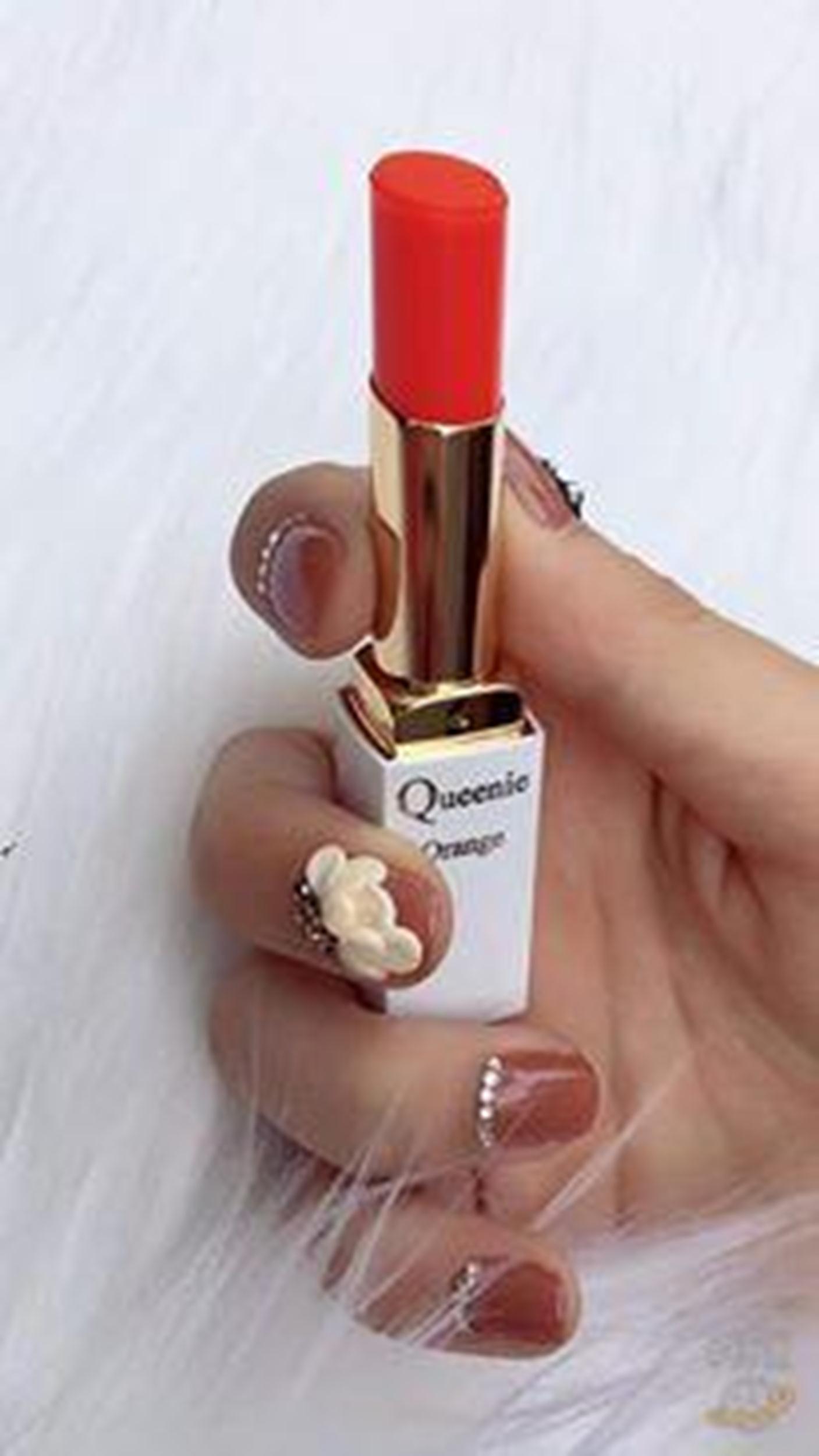 Son dưỡng môi lâu phai Queenie