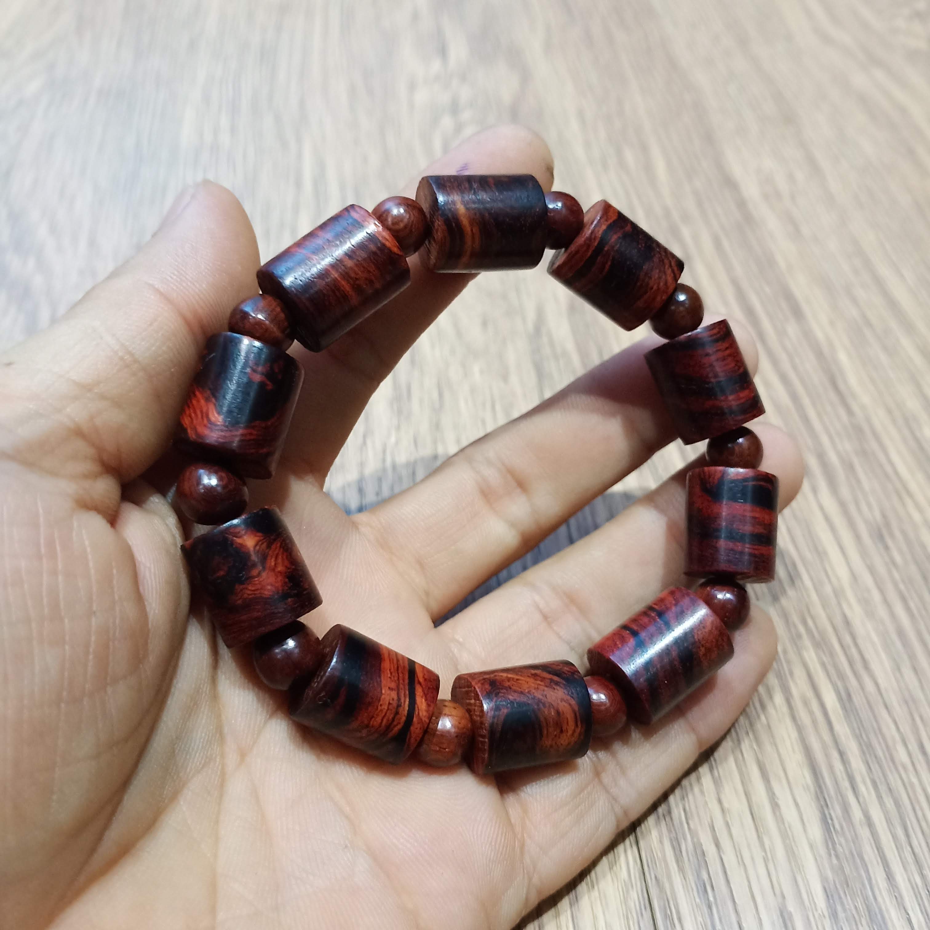 Vòng tay gỗ sưa Lào đốt trúc 12 li