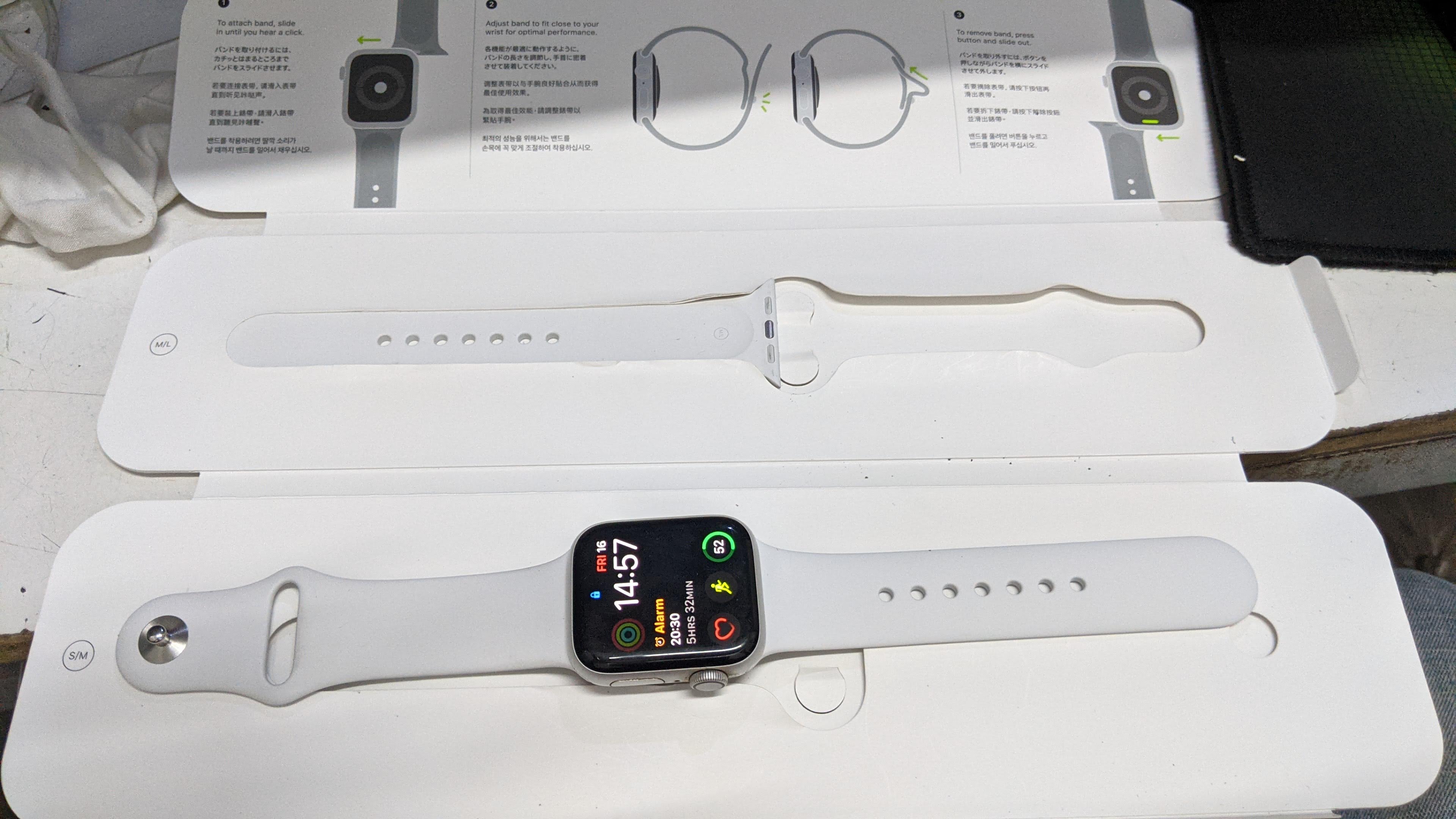 Dây đeo và box apple watch 4 40mm