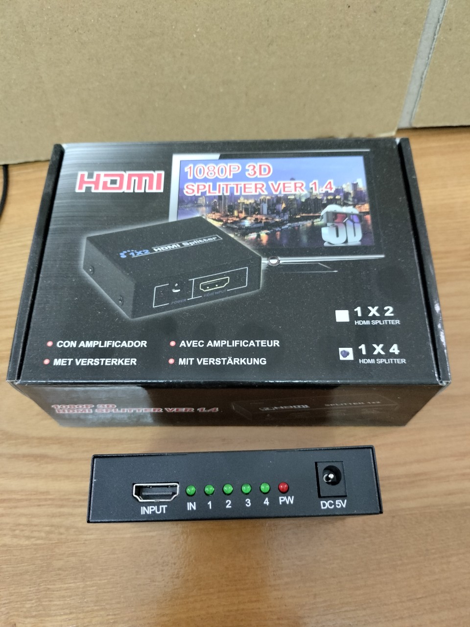 Bộ chia cổng HDMI 1 ra 4 màu đen