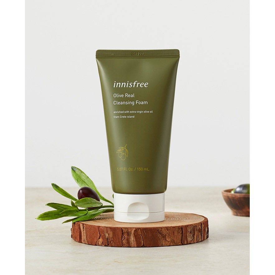 Sữa rửa mặt Innisfree Olive real cleansing foam 150ml..