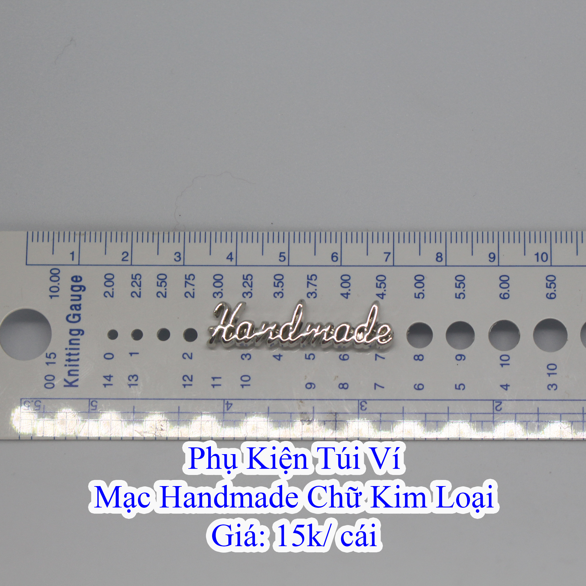 Mạc handmade chữ kim loại làm túi xách