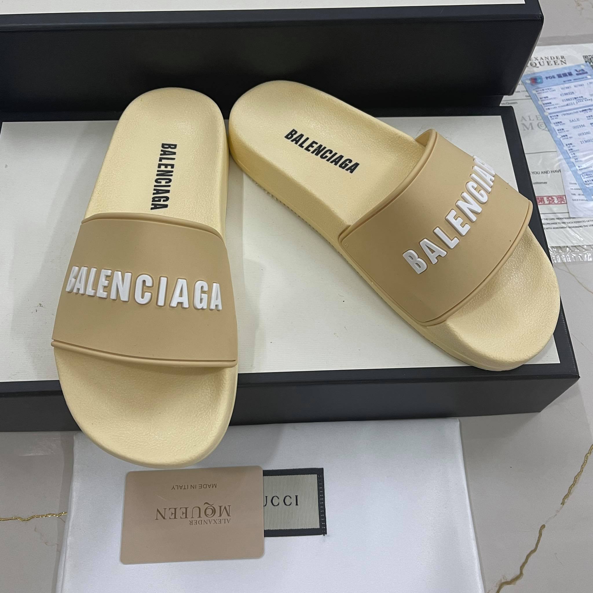 Dép bánh mỳ BAGA kem nam