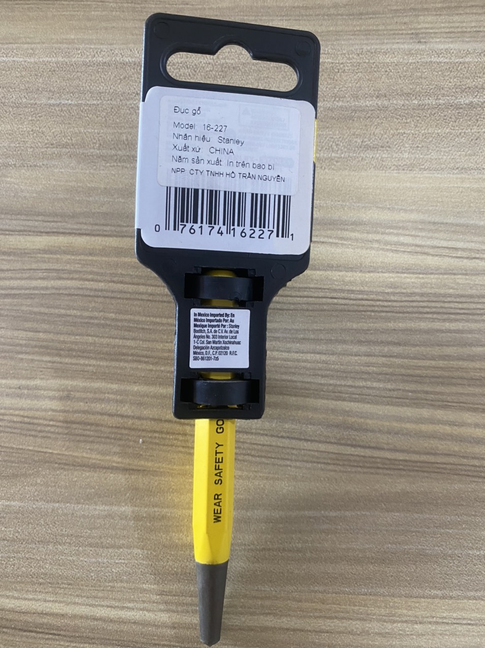 Đục cầm tay 1/4" Stanley 16227