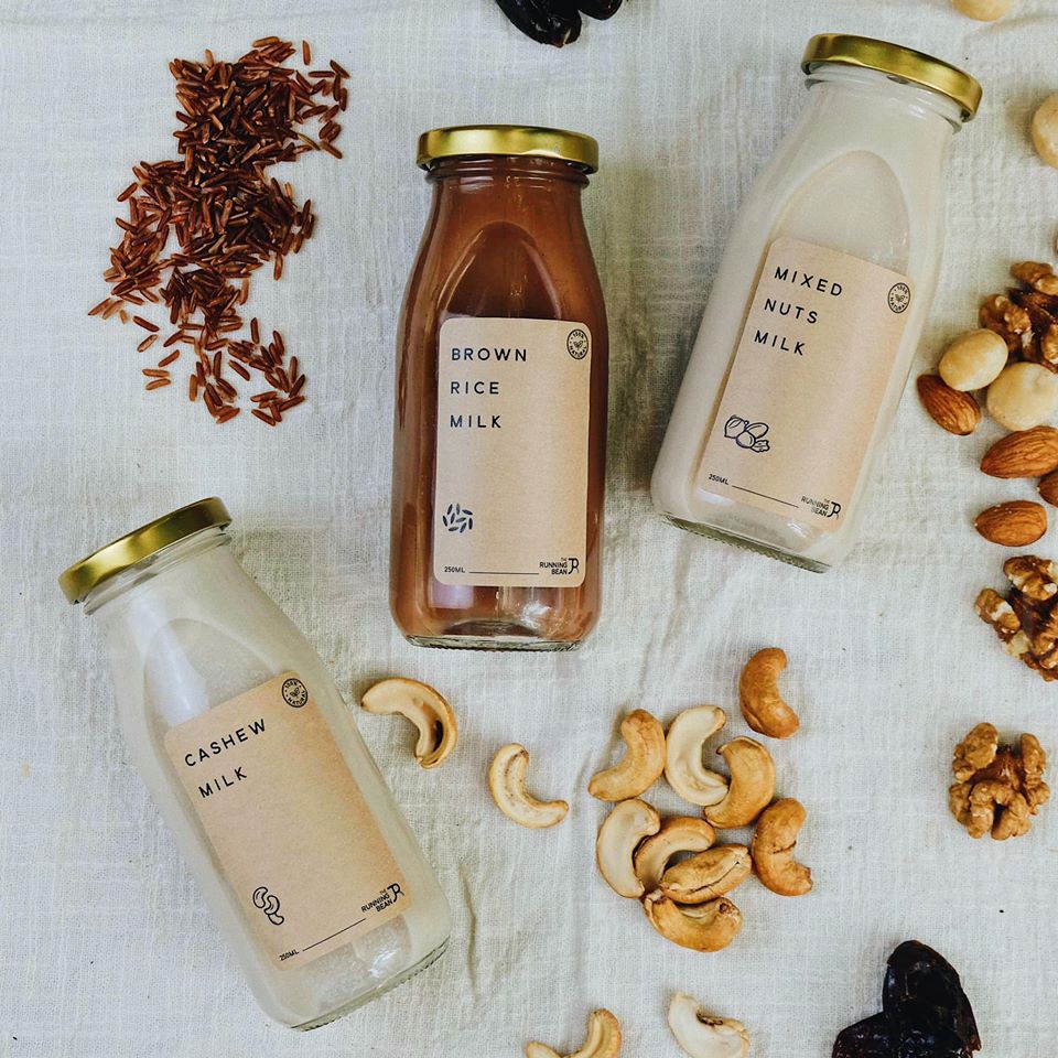 CHAI THỦY TINH ĐỰNG SỮA 250ML NẮP THIẾC