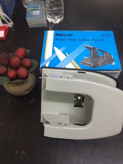 Bấm lỗ lớn KW-TRIO 978 (30 tờ)