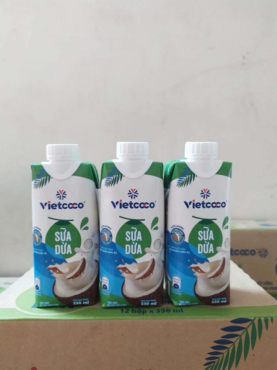 6 Hộp Sữa Dừa Nguyên Chất UHT hộp 330ml VietCoCo