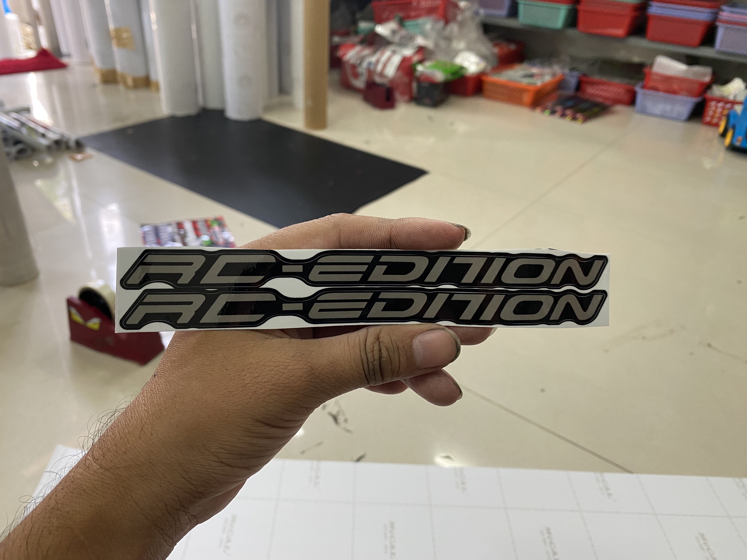Tem dán chân phuộc đen rc edition