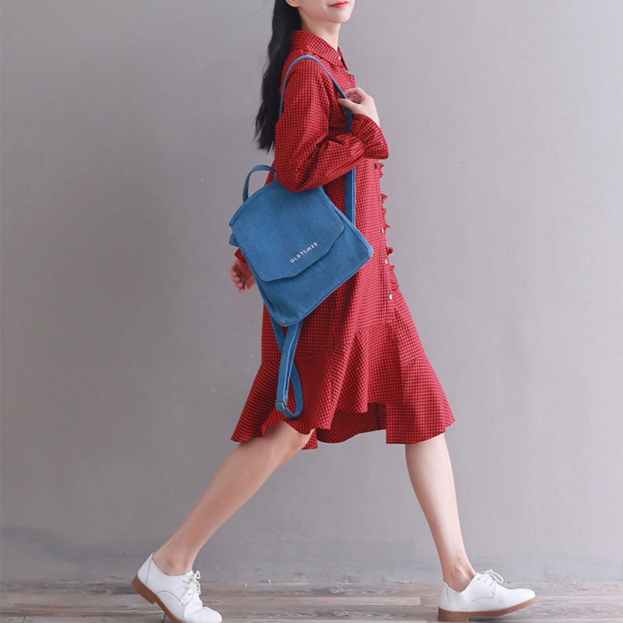 Đầm caro đỏ đen lệch tà