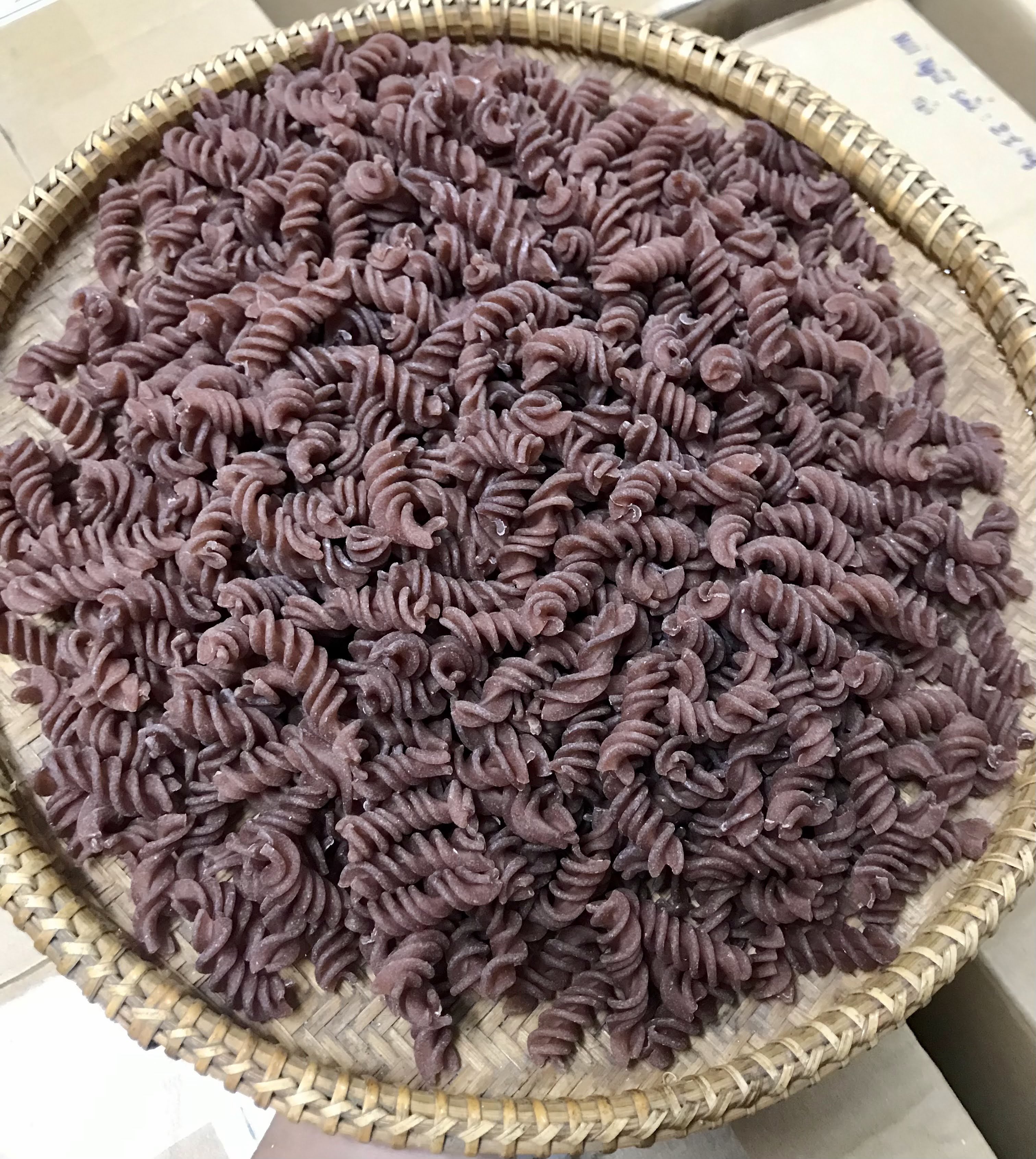 Twisted shape brown rice noodles