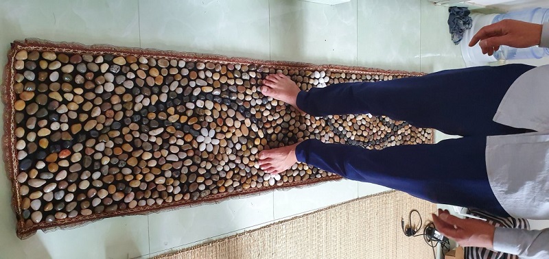 Thảm đá sỏi trải sàn massage chân