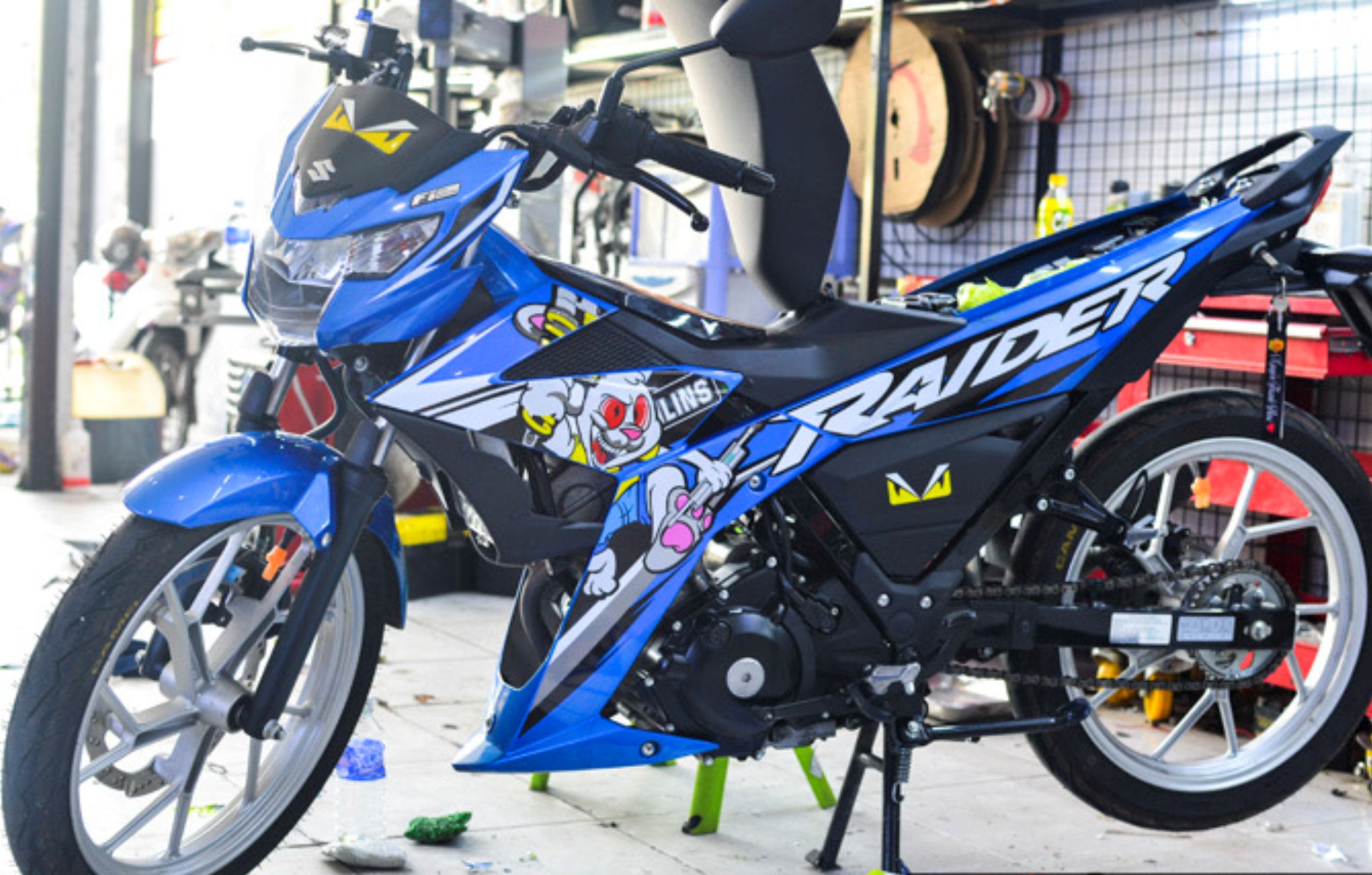 Tem rời satria fi thỏ cầm phuộc