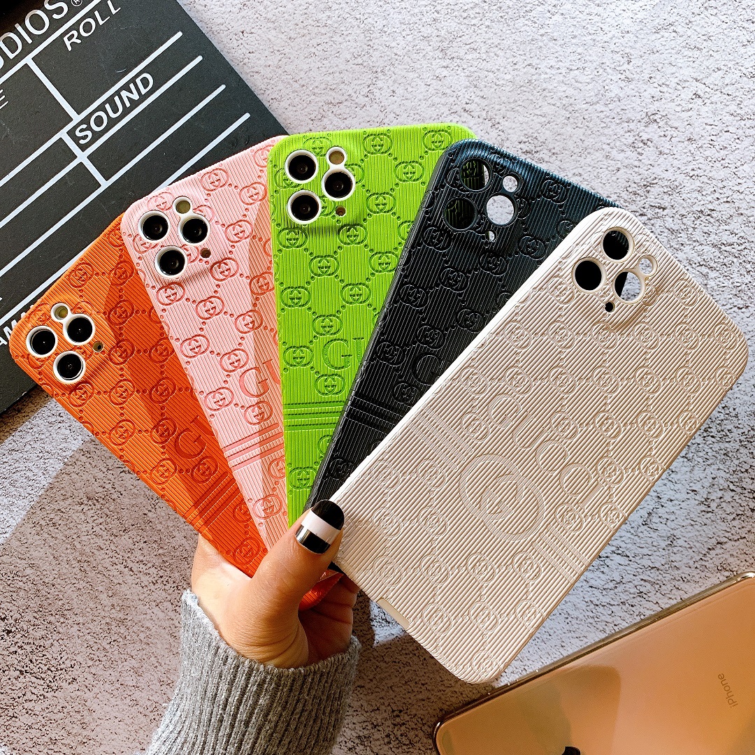 [ IPHONE ] Ốp Lưng Da Dập Nổi Full Viền Bảo Vệ Camera Gucci
