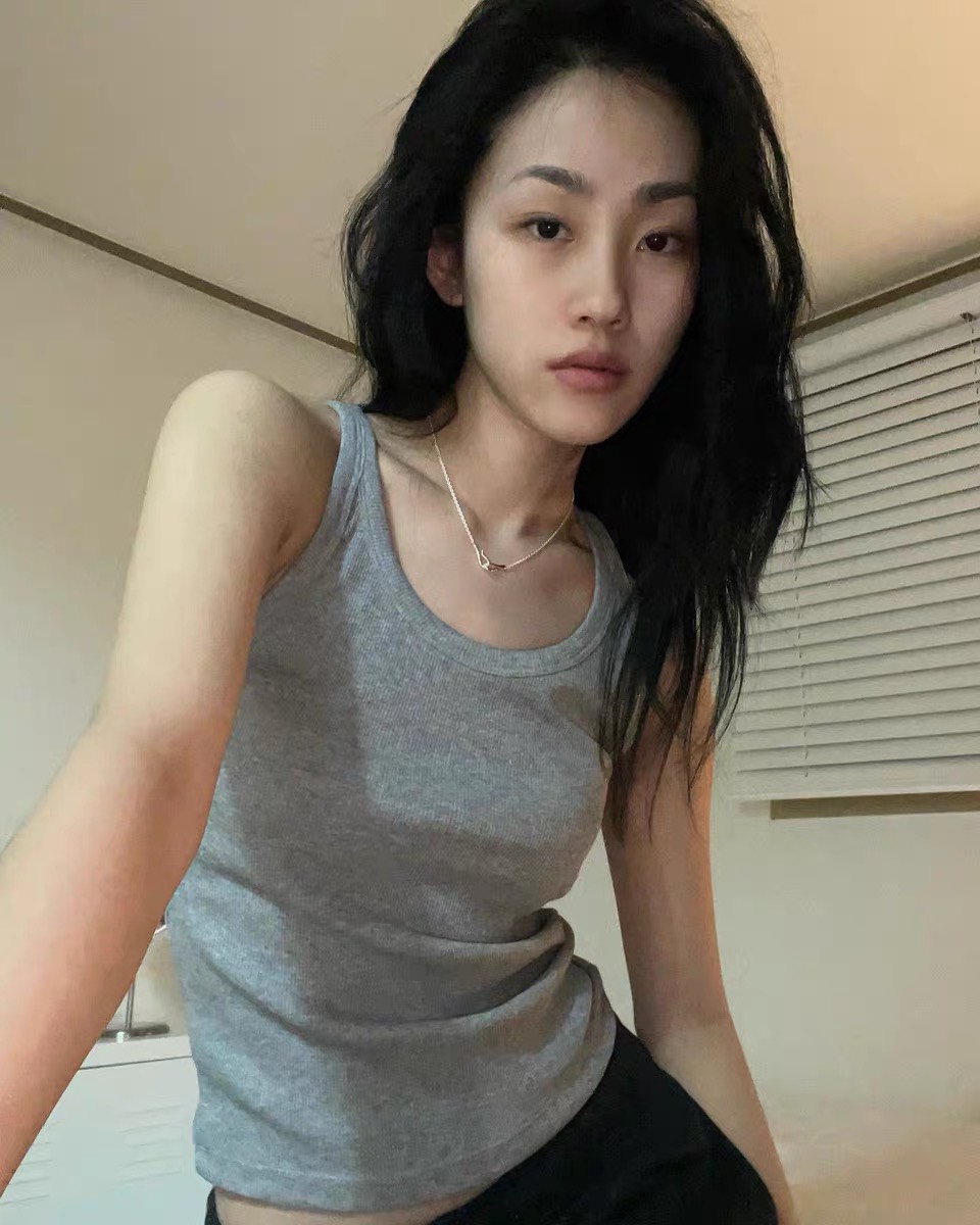 Áo Ba Lỗ Dây Nhỏ Dáng Dài - Tharo Clothing -