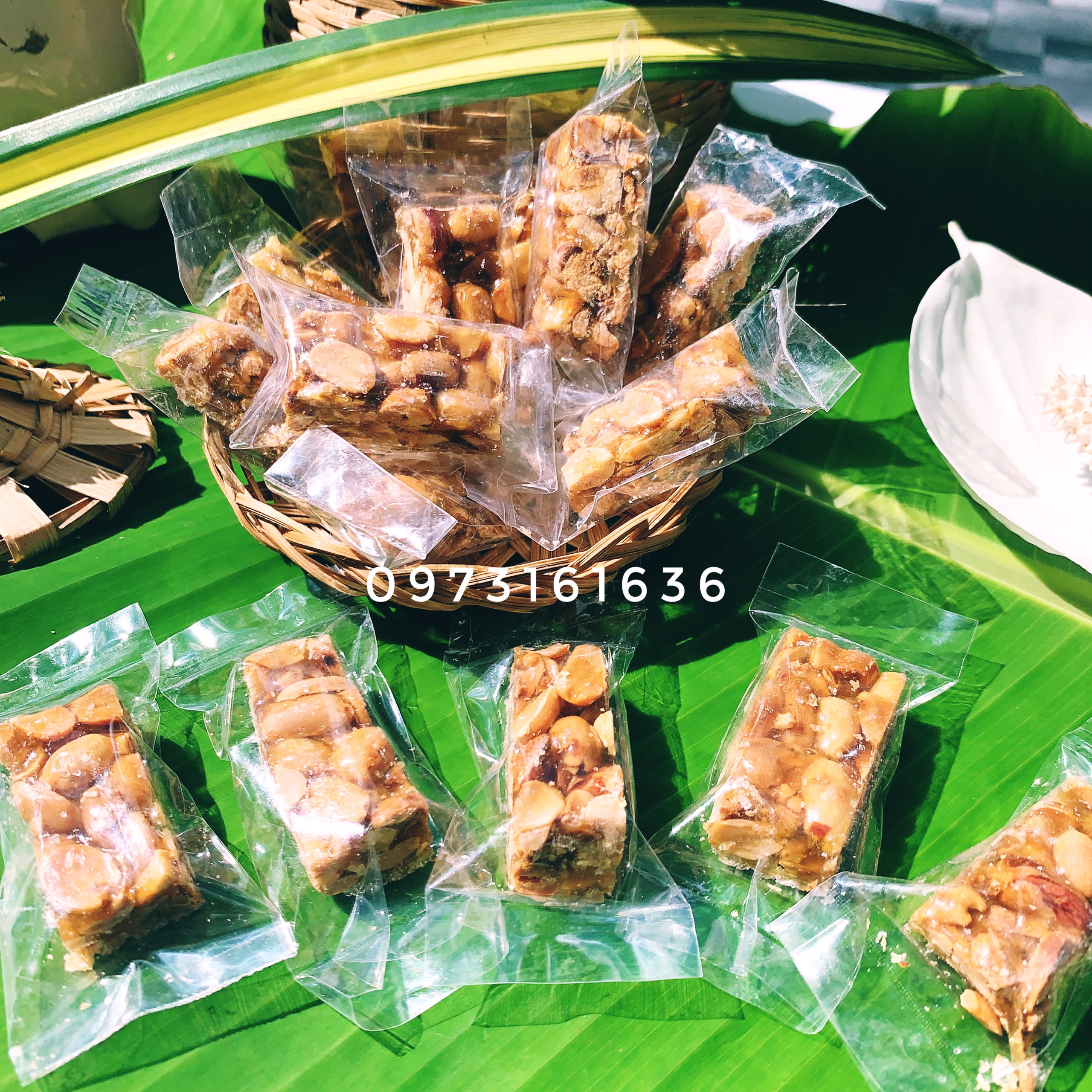 Kẹo thèo lèo đậu phộng Bến Tre