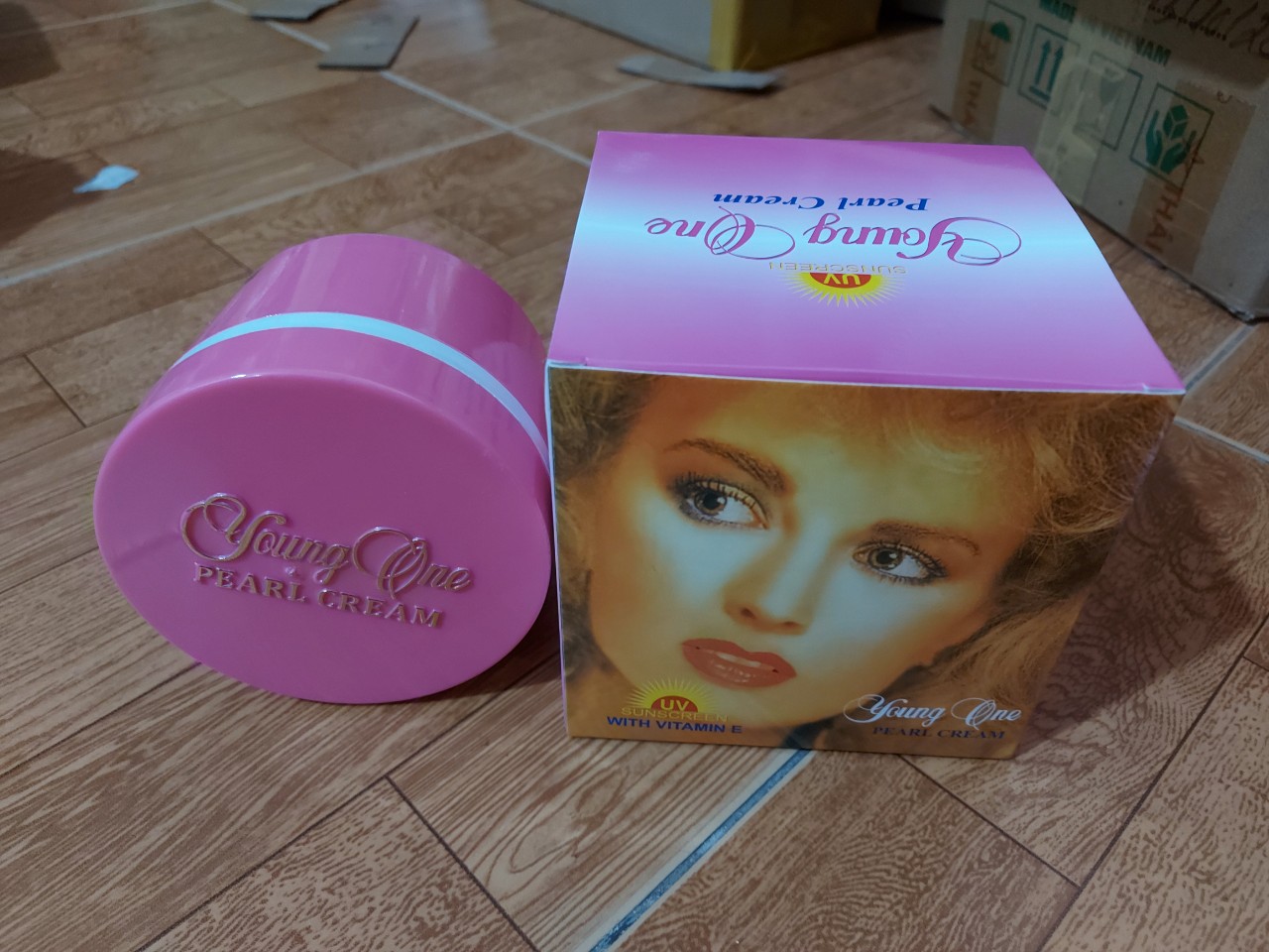 cô gái tóc xù thái hộp đại 100g