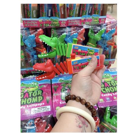 [siêu rẻ] 1 Kẹo Mút Đồ Chơi Cá Sấu Gator Chomp 17gr