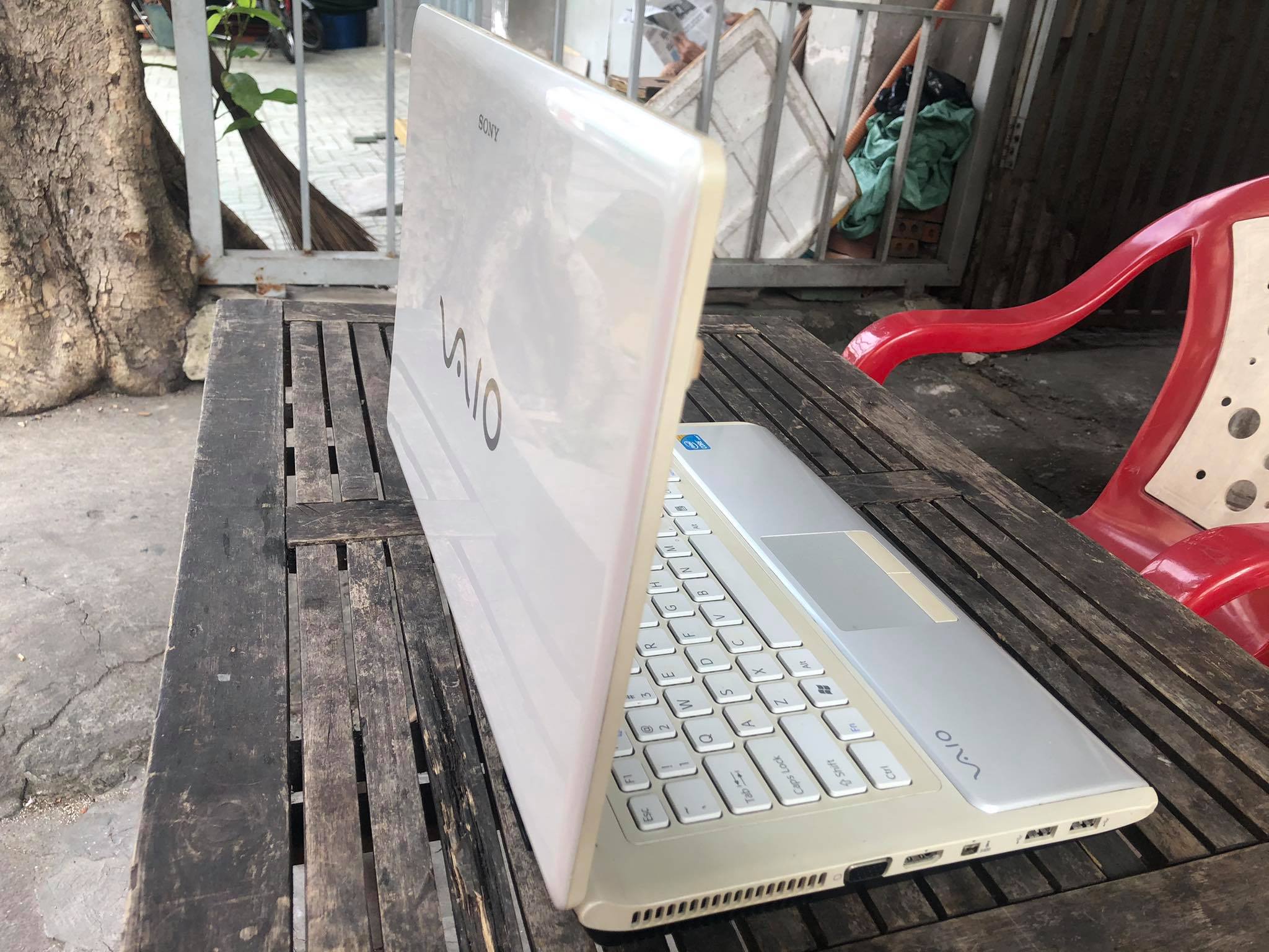 [Trả góp 0%]Sony Vaio VPCEB Core i5 Ram 4G SSD 128G 15.6inch