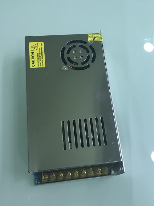 Nguồn 5V40A, có Quạt