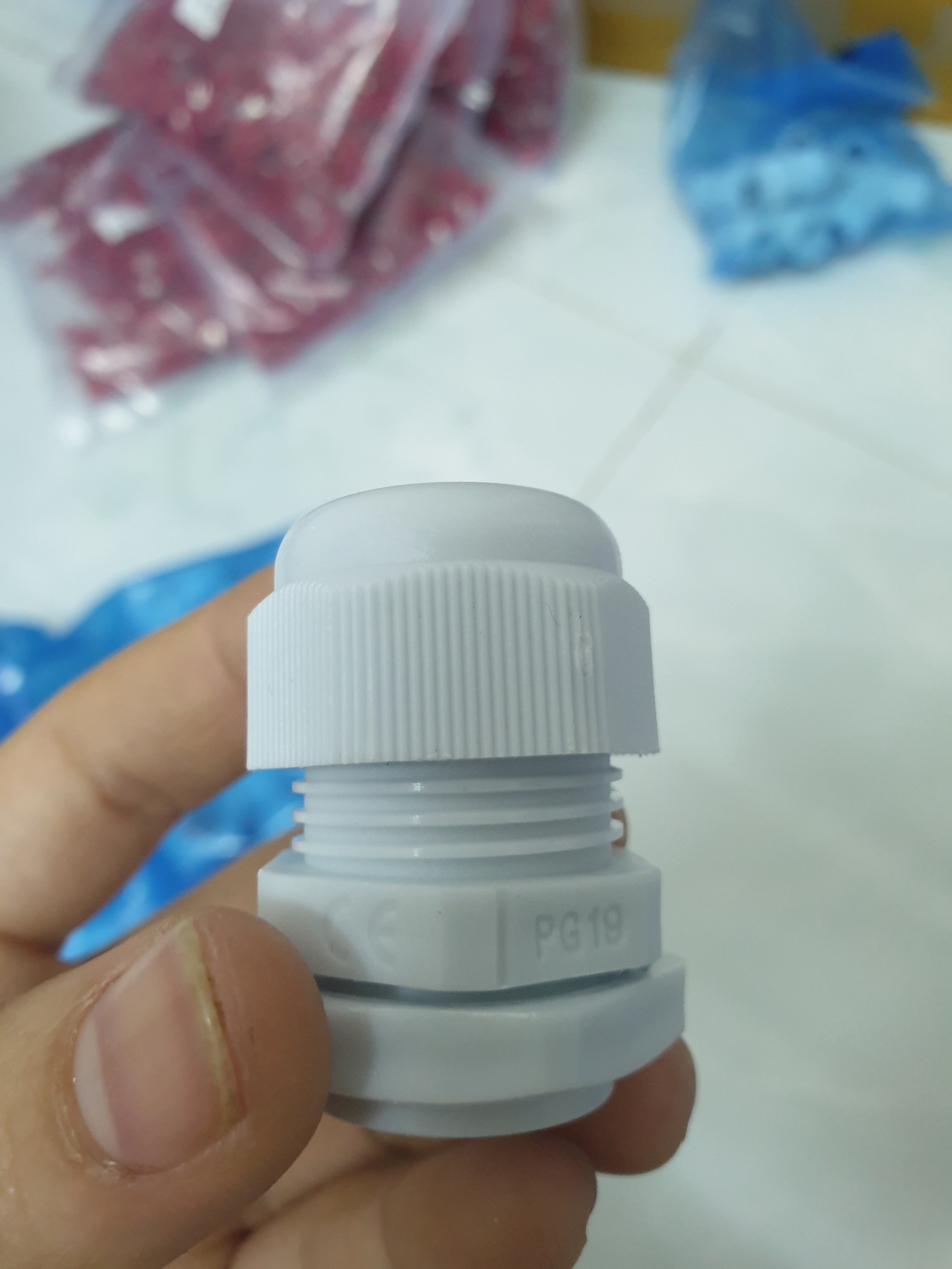 Ốc siết cáp PG21 màu trắng, màu đen 10 cái