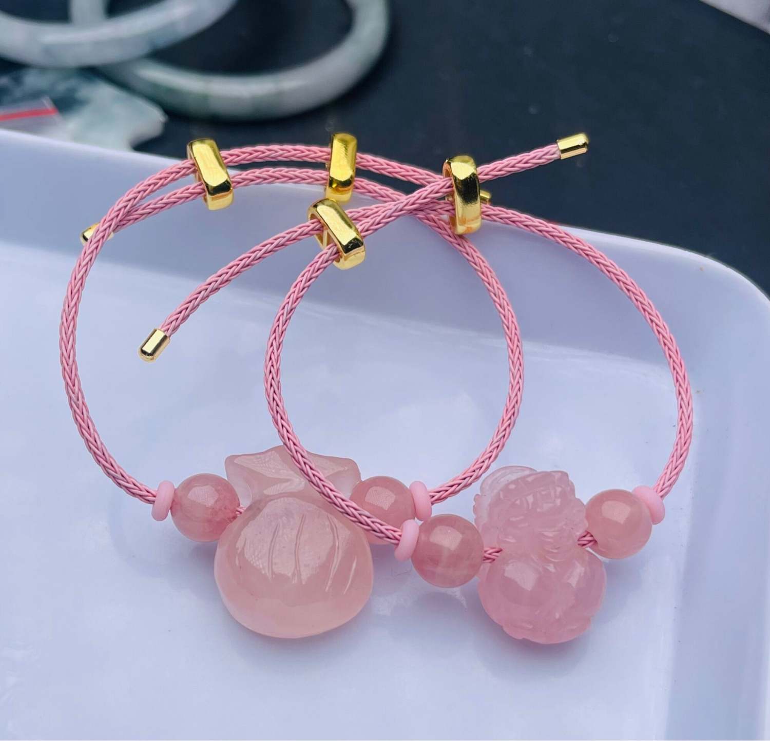 Vòng tay tỳ hưu đá thạch anh hồng