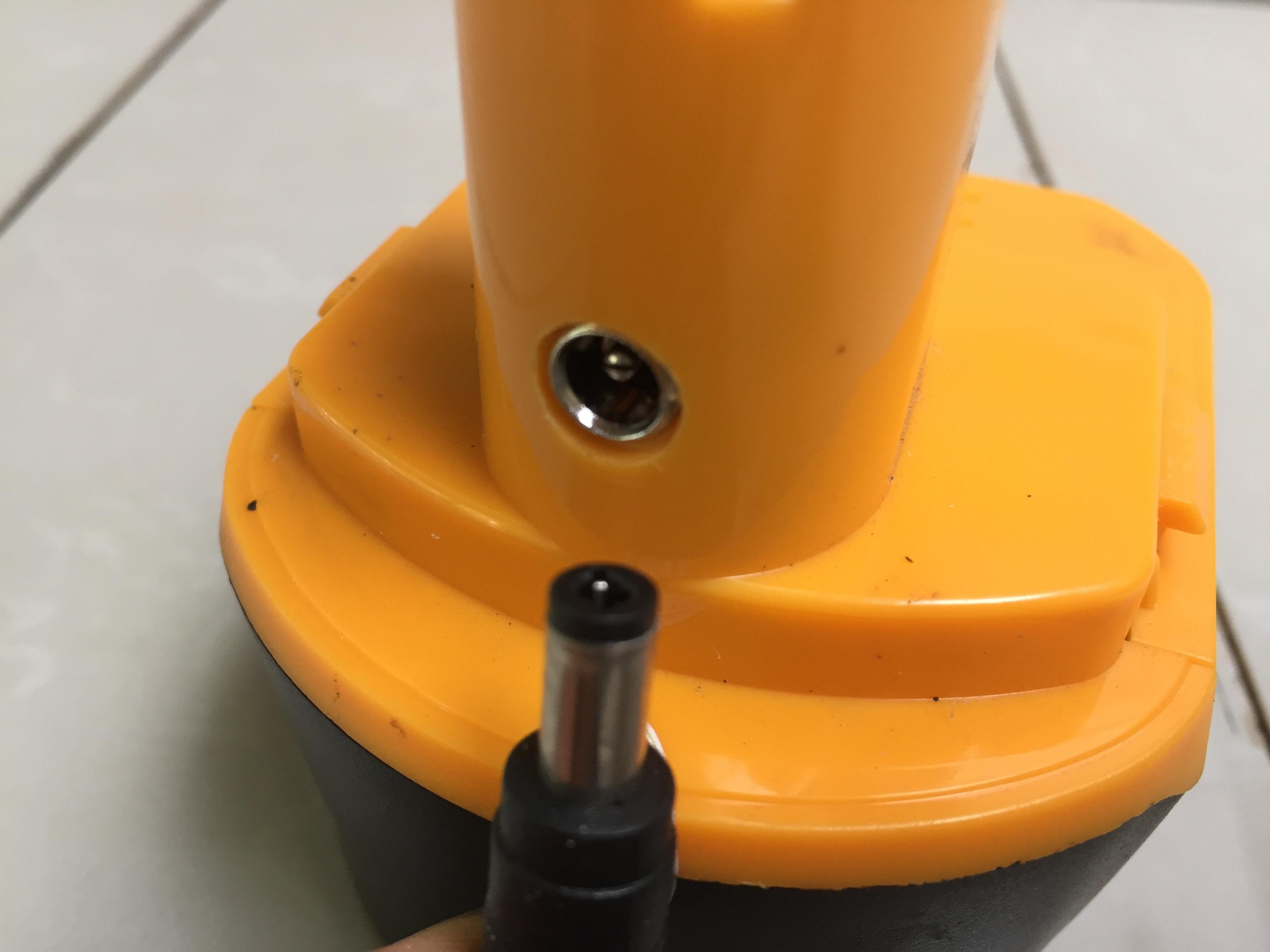 Pin Ryobi 12V 5A Được Làm Từ Pin Lishen Mới